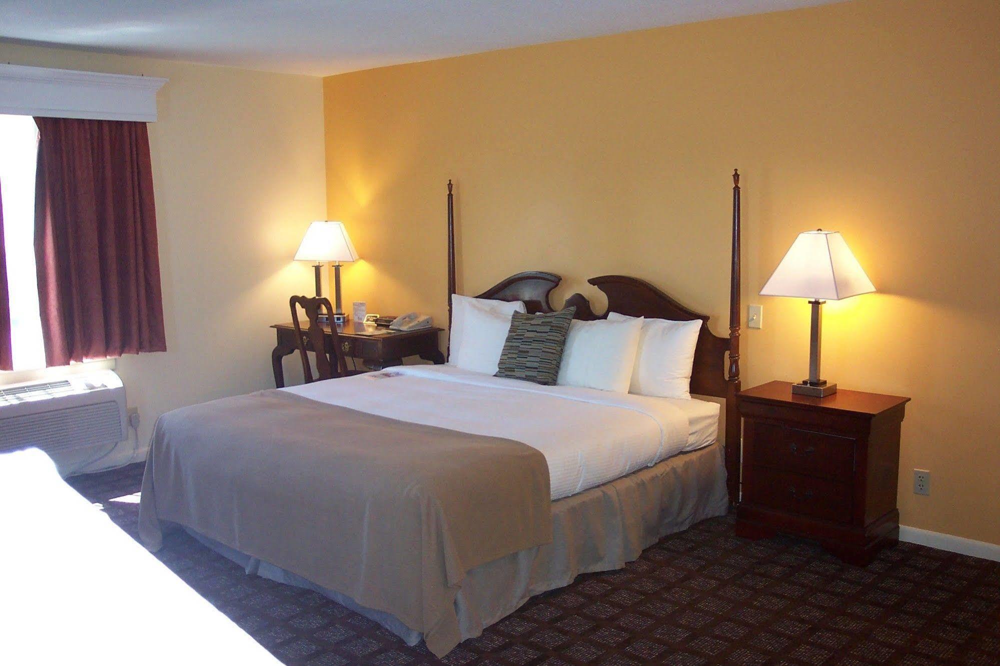 The Inn At Reading Hotel & Conference Center Exteriör bild